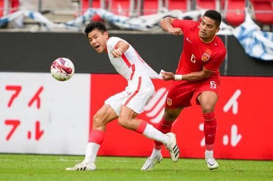 国米最终在小组赛3胜3平，获得欧冠D组第二。
